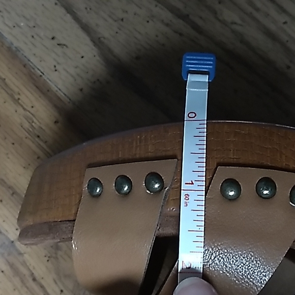 Sandals size 8.5 - Picture 8 of 10